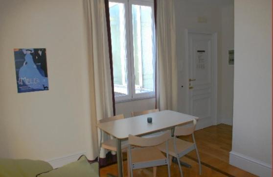 Residence Gli Angioini Srl Napoli Exterior foto